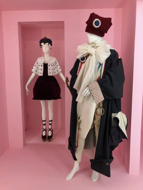 Camp: Notes on Fashion